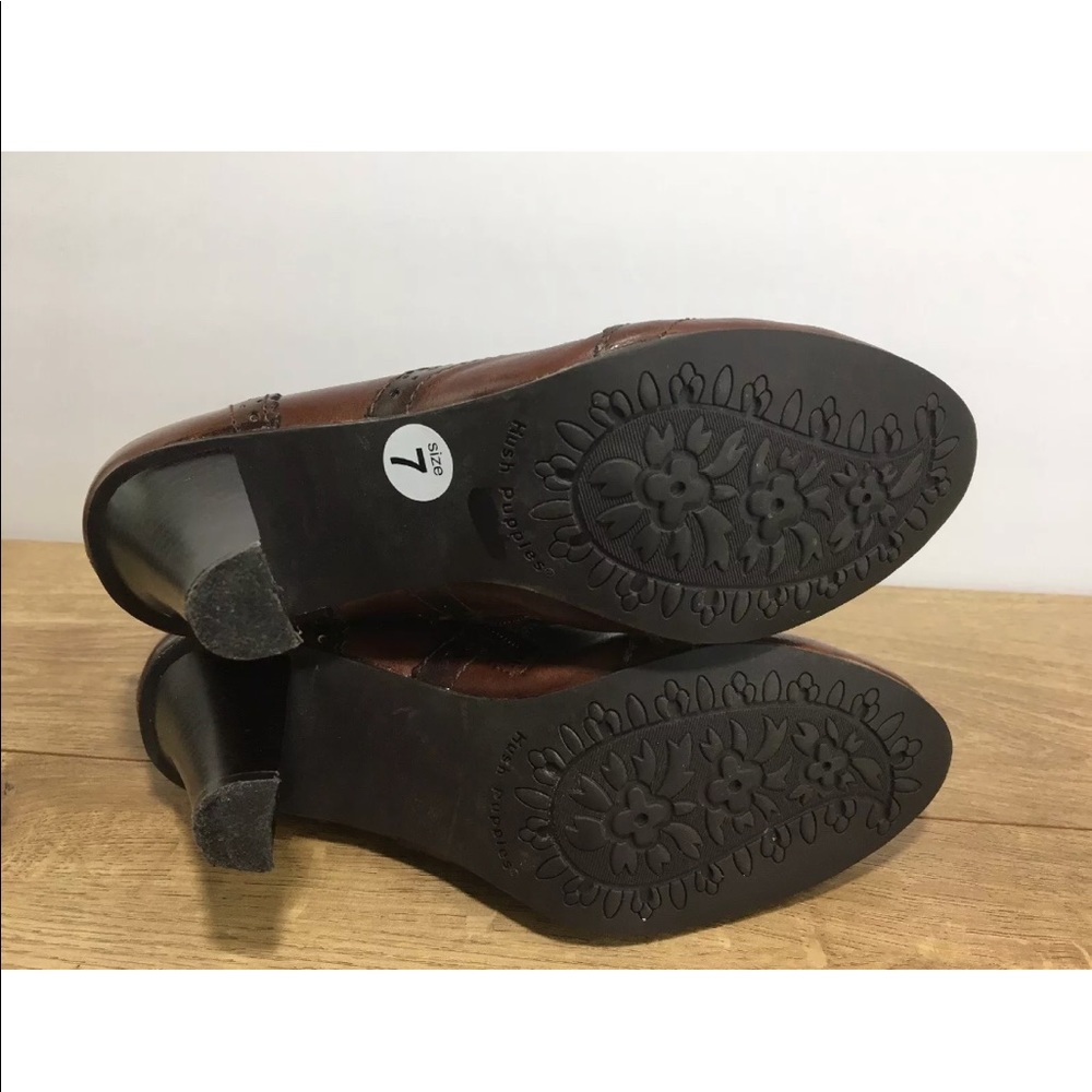Hush Puppies Wingtip Ankle Boot Heels Size 7M -Y15 - Picture 7 of 8